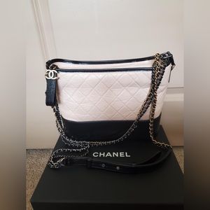 CHANEL Aged Calfskin Quilted Medium Gabrielle Hobo Beige Black